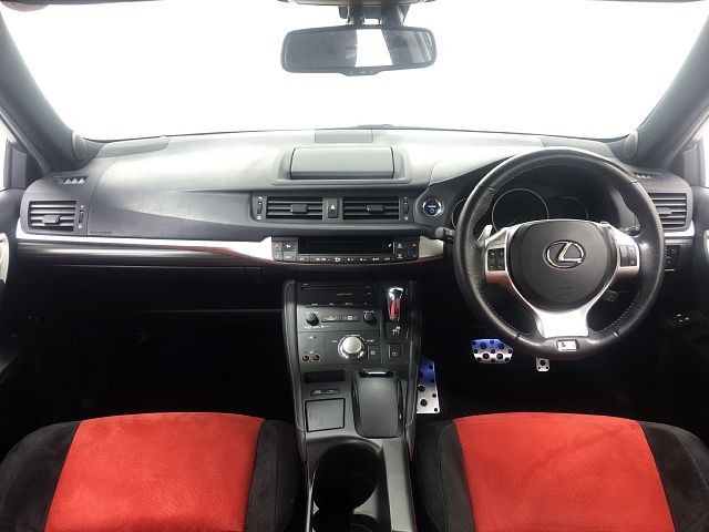 Lexus CT 2011-05 193629-1