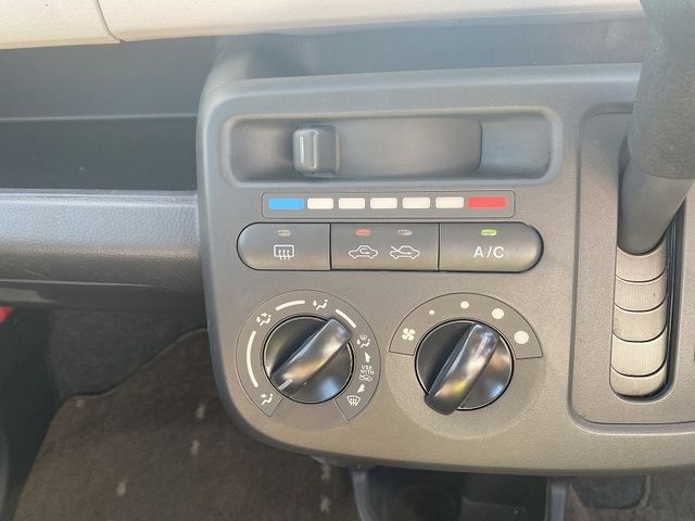 Nissan MOCO 2013-01 181398-17