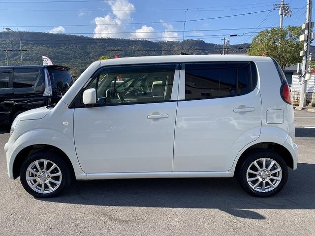 Nissan MOCO 2013-01 181398-5