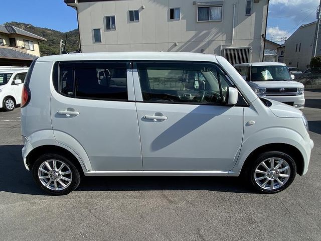 Nissan MOCO 2013-01 181398-4