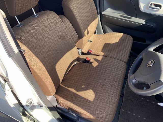 Nissan MOCO 2013-01 181398-11