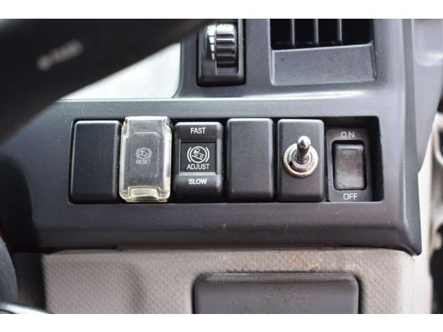 Isuzu ELF TRUCK 2007-03 12757-13