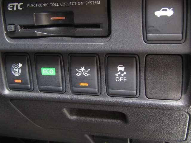 Nissan TEANA 2015-07 15166-8