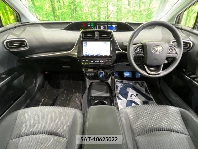 Toyota PRIUS 2019-06 216048-1