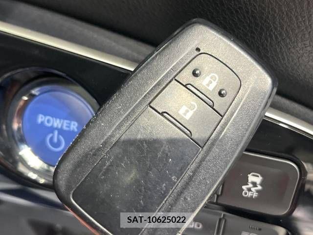Toyota PRIUS 2019-06 216048-7
