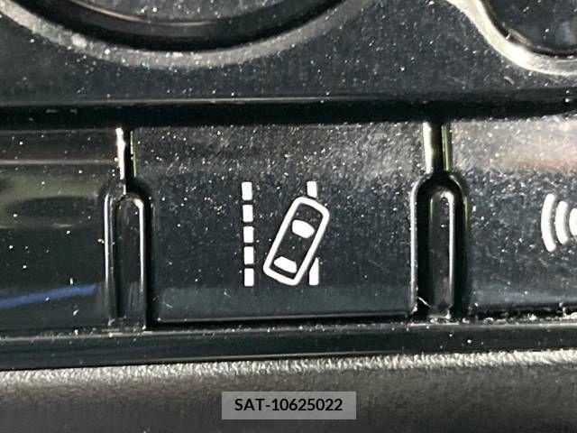Toyota PRIUS 2019-06 216048-6