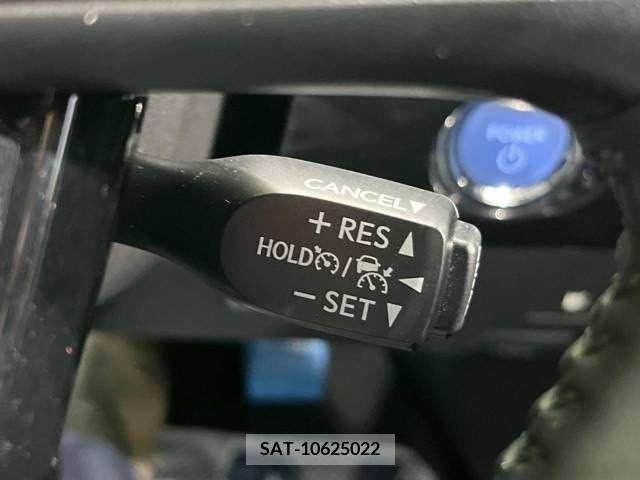 Toyota PRIUS 2019-06 216048-5