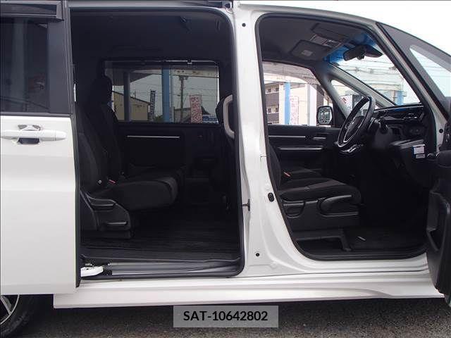 Honda e 2019-06 372831-5