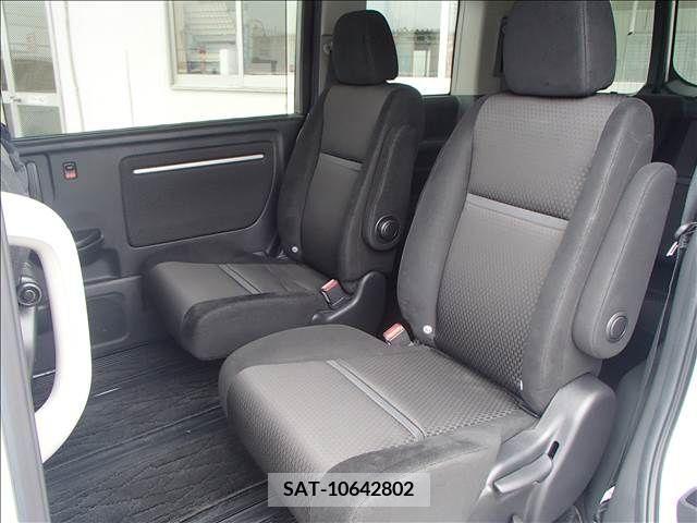 Honda e 2019-06 372831-11