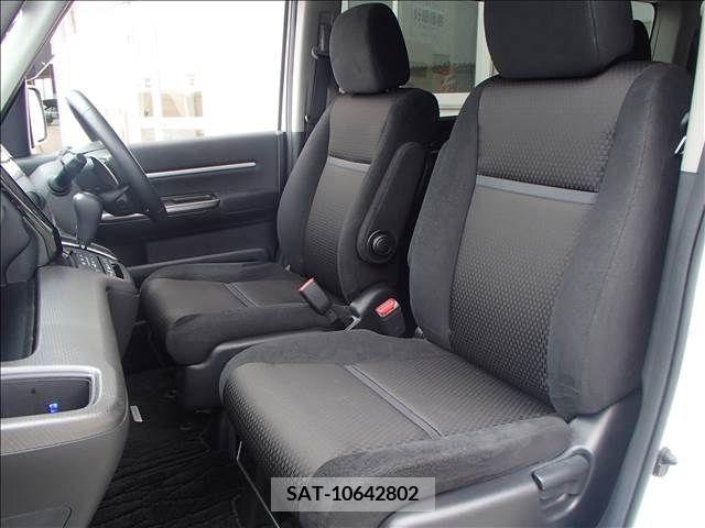 Honda e 2019-06 372831-10