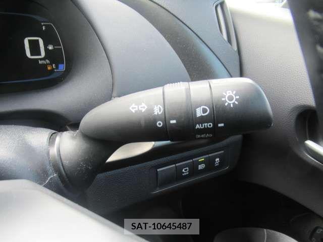 Toyota AQUA 2021-11 260410-12