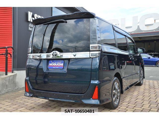 Toyota VOXY 2020-06 203166-4