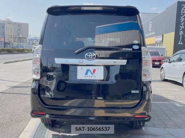 Toyota VOXY 2009-09 255677-13