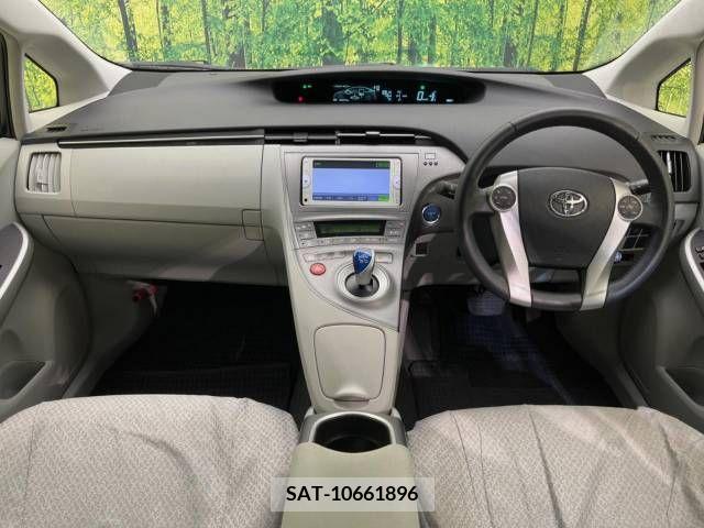 Toyota PRIUS 2013-01 344634-1