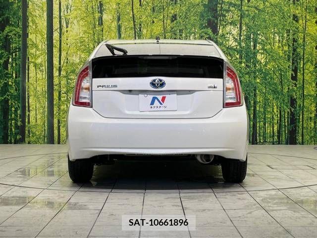 Toyota PRIUS 2013-01 344634-15