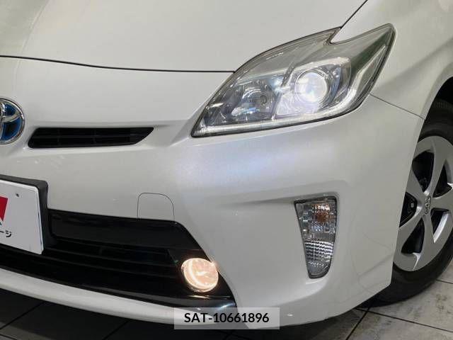 Toyota PRIUS 2013-01 344634-12