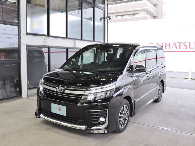 Toyota VOXY 2017-01 9562-3