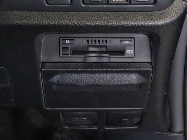 Toyota VOXY 2017-01 9562-13