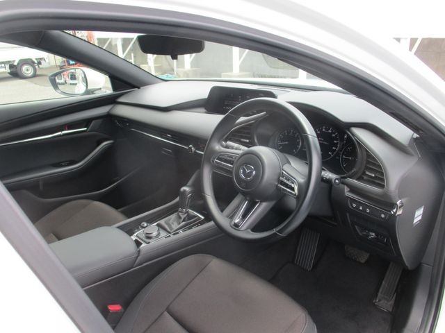 Mazda MAZDA3 2020-07 4451-1