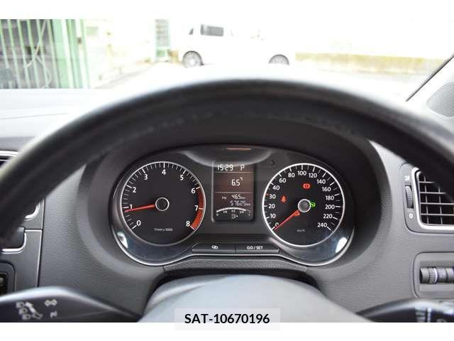 VolksWagen POLO 2010-12 221815-16