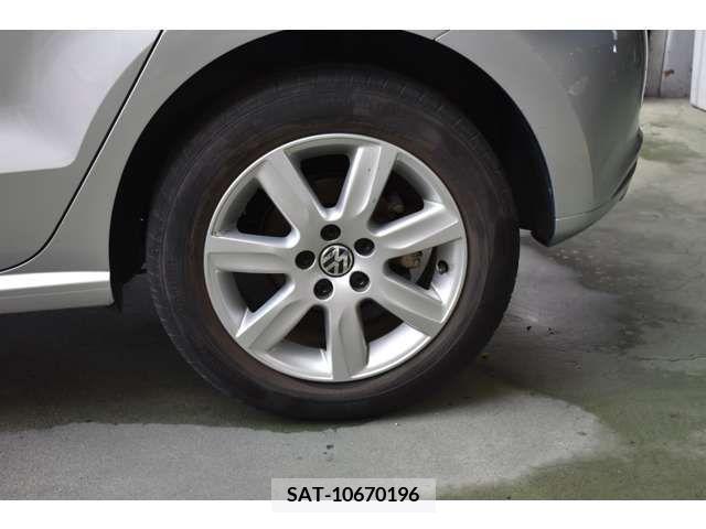 VolksWagen POLO 2010-12 221815-10