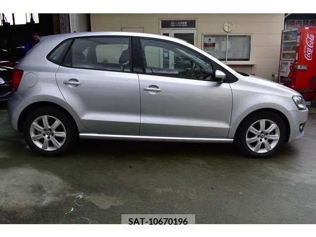 VolksWagen POLO 2010-12 221815-8