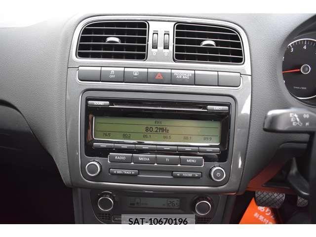 VolksWagen POLO 2010-12 221815-18