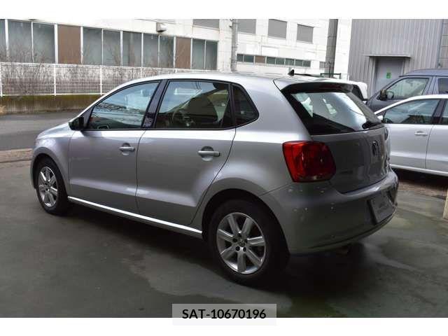 VolksWagen POLO 2010-12 221815-5