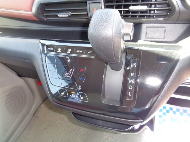 Nissan DAYZ 2019-05 4302-13