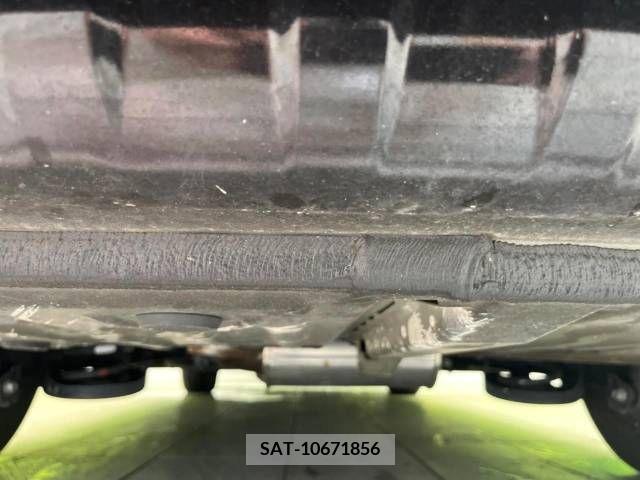 Toyota VOXY 2019-06 379474-19