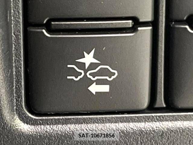 Toyota VOXY 2019-06 379474-4