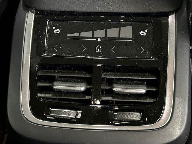 Volvo XC90 2019-05 5712-12