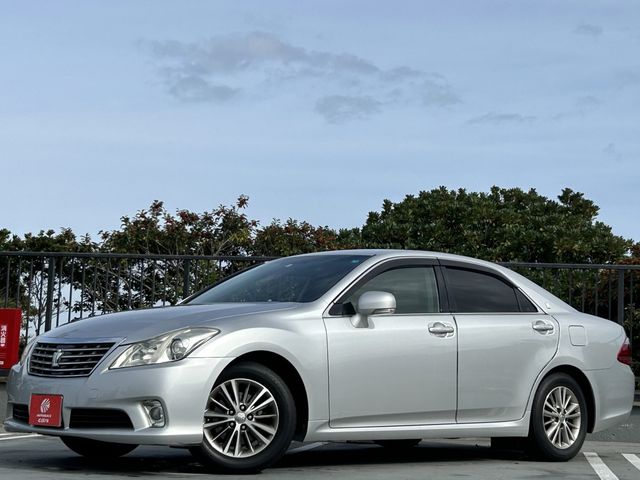 Toyota CROWN SEDAN 2010-11 186015-0