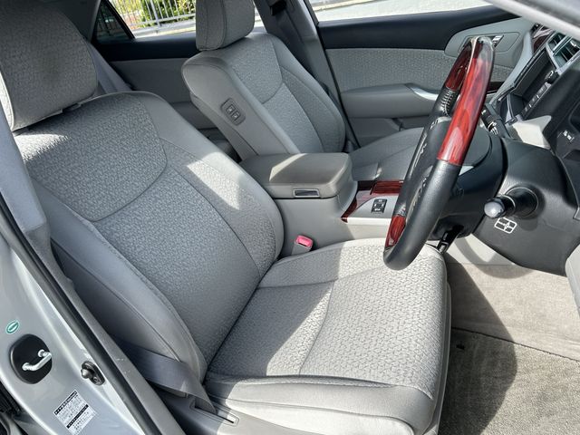 Toyota CROWN SEDAN 2010-11 186015-12
