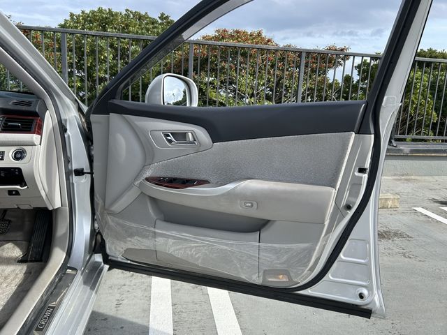 Toyota CROWN SEDAN 2010-11 186015-23