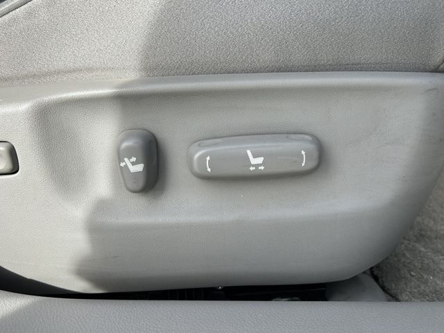 Toyota CROWN SEDAN 2010-11 186015-20