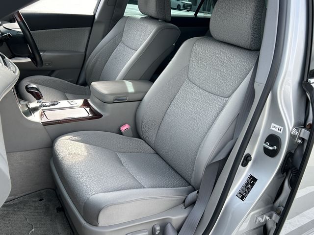 Toyota CROWN SEDAN 2010-11 186015-13