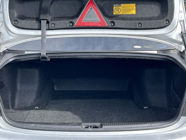 Toyota CROWN SEDAN 2010-11 186015-27