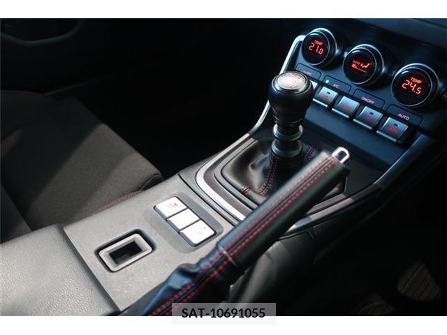 Subaru BRZ 2021-11 232536-17