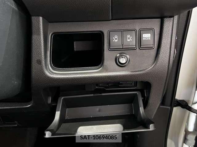 Nissan SERENA 2011-10 367627-16