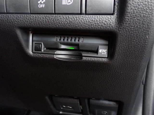 Toyota HARRIER 2022-05 18354-12