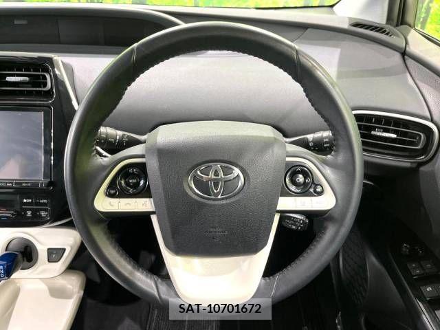 Toyota PRIUS 2016-01 377742-11