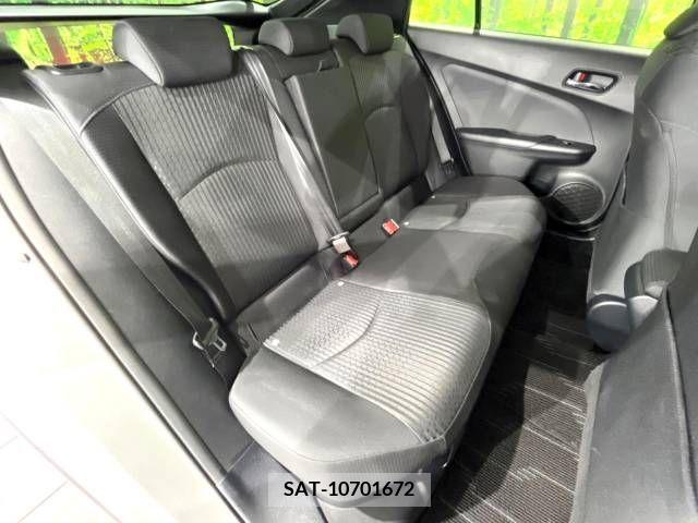 Toyota PRIUS 2016-01 377742-9