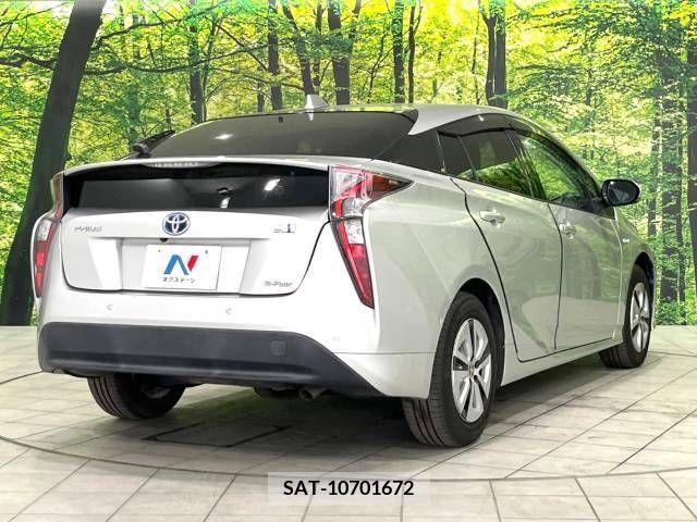 Toyota PRIUS 2016-01 377742-17