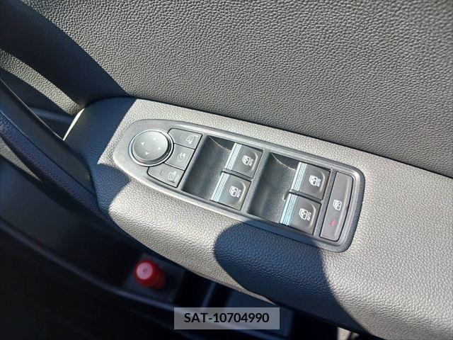 Renault CAPTUR 2021-06 331567-4