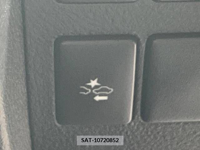 Toyota VELLFIRE 2015-09 339940-7
