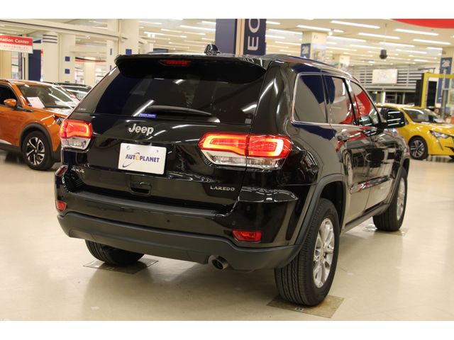 Jeep GRAND CHEROKEE 2016-02 18717-24