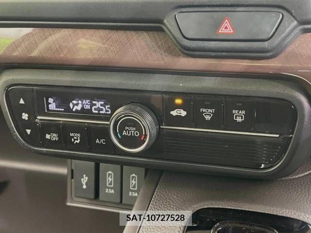 Honda N BOX 2019-05 213820-3