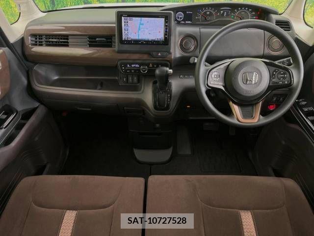 Honda N BOX 2019-05 213820-1