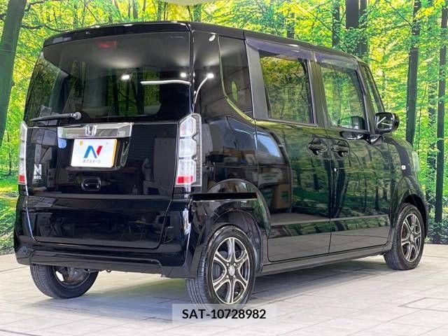 Honda N BOX 2012-03 364572-17
